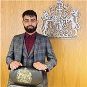 🇬🇧 Native British Speaker: Immerse yourself in the rich tapestry of British English. Learn the nuances of pronunciation, slang, and cultural expressions from a true native.
📚 Tailored Learning: Your success is my priority. I'll create a personalized